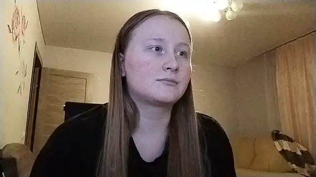 AnikaLipps online show from May 12, 2026, 10:40 pm