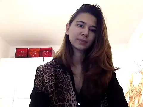 Snapshot of KiraVixenSweet chatting on February 22, 2026, 2:59 pm KiraVixenSweet online show from February 22, 2026, 2:59 pm