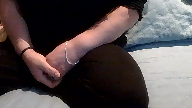 luanahot1 online show from April 8, 2026, 12:16 pm