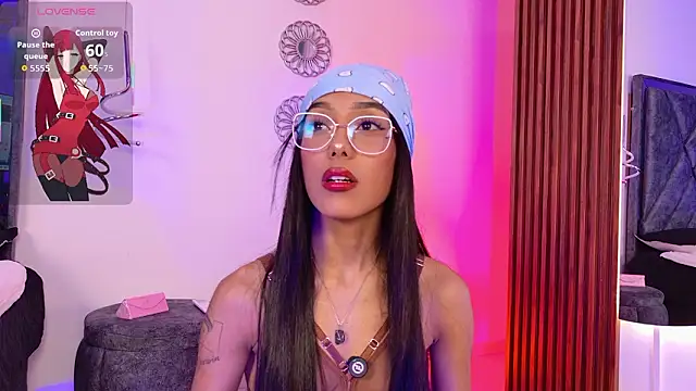 Snapshot of LunaVelour13 chatting on February 24, 2026, 2:20 am LunaVelour13 online show from February 24, 2026, 2:20 am