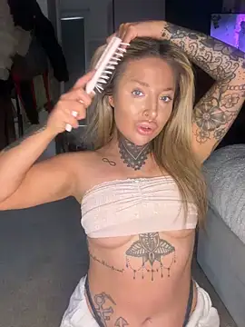 Snapshot of Summerwestt chatting on February 22, 2026, 3:54 pm Summerwestt online show from February 22, 2026, 3:54 pm