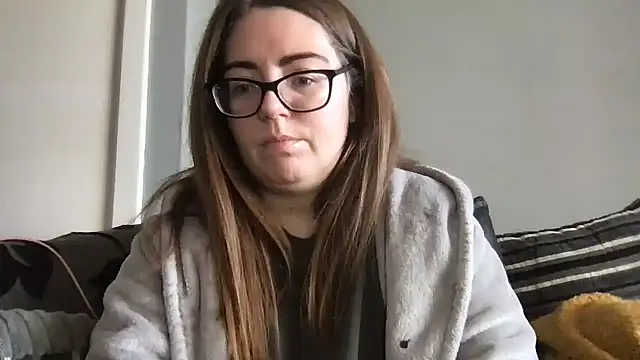 CurvyBx online show from March 3, 2026, 11:49 am