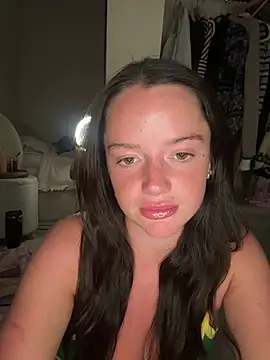 Snapshot of Maisierose chatting on May 28, 2026, 1:03 am Maisierose online show from May 28, 2026, 1:03 am