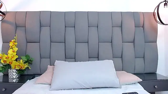 lunavarela online show from March 1, 2026, 12:51 pm