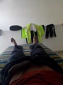 Snapshot of isuru_lakshan chatting on February 19, 2026, 12:23 pm isuru lakshan online show from February 19, 2026, 12:23 pm