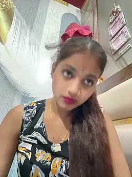 samayra1144 online show from April 4, 2026, 9:12 pm