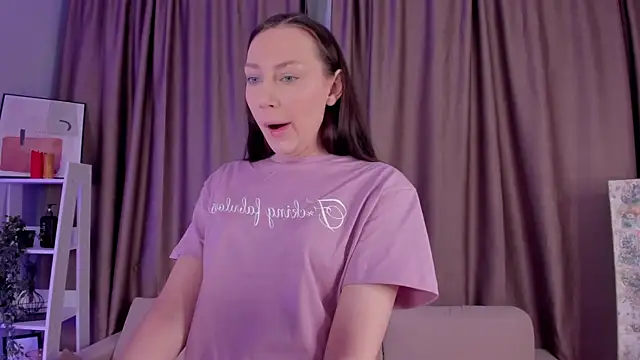 Snapshot of LorindaPliner chatting on February 28, 2026, 7:04 pm LorindaPliner online show from February 28, 2026, 7:04 pm