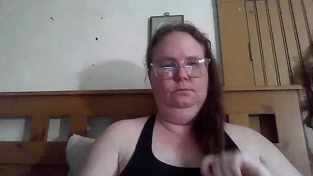 naughty queen1 online show from May 5, 2026, 8:06 pm