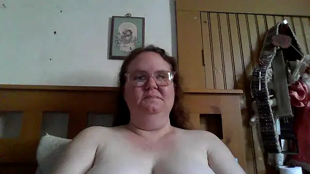 naughty queen1 online show from May 10, 2026, 7:19 pm
