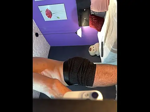 Snapshot of Karim_mansur chatting on February 28, 2026, 11:44 am Karim mansur online show from February 28, 2026, 11:44 am