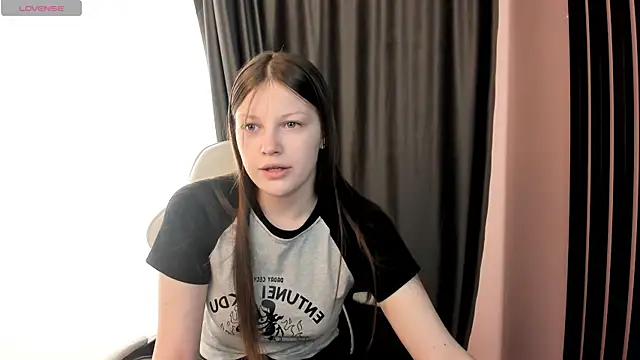 LauraBev online show from May 11, 2026, 5:24 am