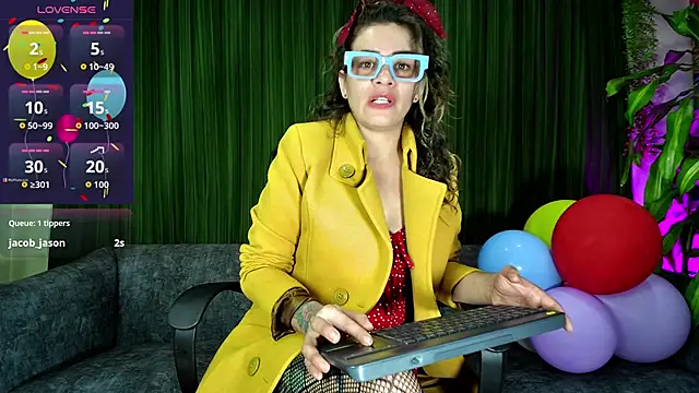 oriana thomson01 online show from April 9, 2026, 6:19 am