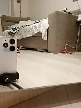 VeraVS online show from April 22, 2026, 6:42 pm