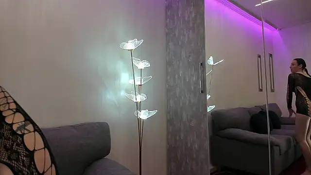 Snapshot of Natasha-Moon chatting on March 2, 2026, 8:26 pm Natasha-Moon online show from March 2, 2026, 8:26 pm