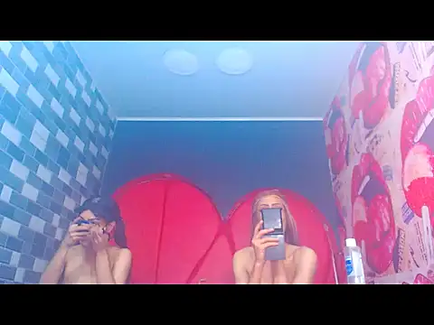 Snapshot of charlottxjuless chatting on February 20, 2026, 2:06 pm charlottxjuless online show from February 20, 2026, 2:06 pm