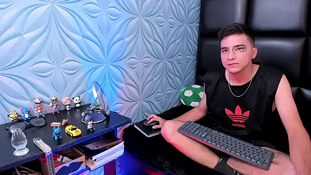 Snapshot of bad_boy_cum_ chatting on March 3, 2026, 2:39 am bad boy cum online show from March 3, 2026, 2:39 am