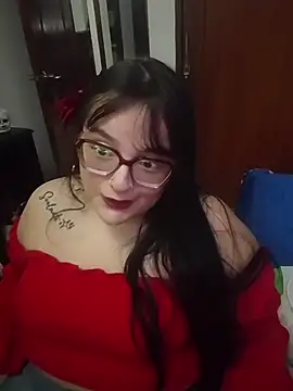 daphneev online show from May 8, 2026, 10:48 pm