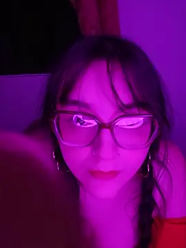 Snapshot of daphneev chatting on May 20, 2026, 12:17 am daphneev online show from May 20, 2026, 12:17 am