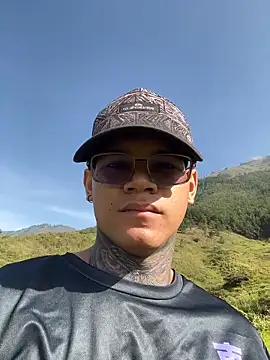 Snapshot of Maxtor_ chatting on March 1, 2026, 1:35 pm Maxtor online show from March 1, 2026, 1:35 pm