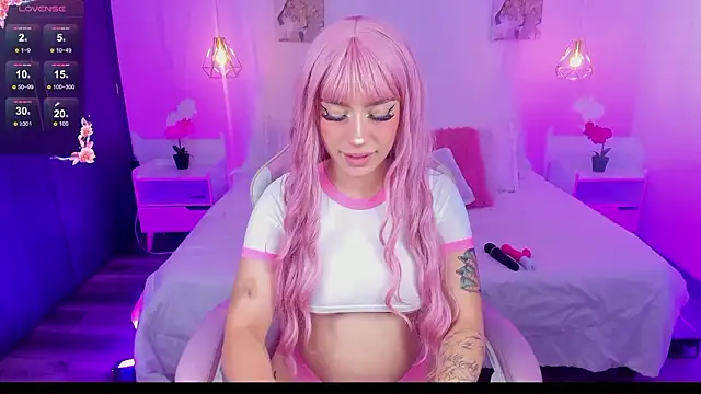 Emma softt online show from March 4, 2026, 3:23 am