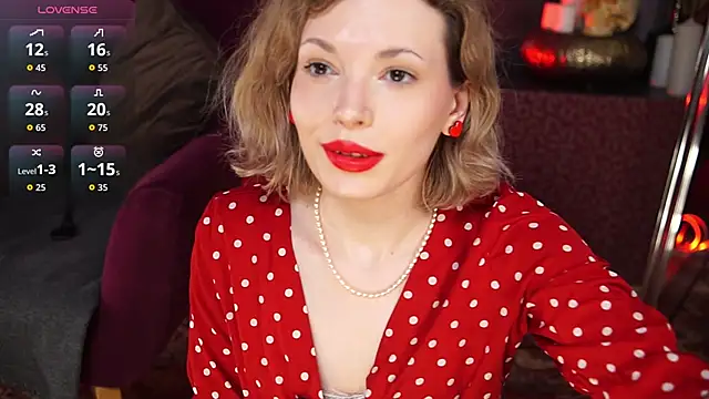 VinylKiss online show from April 12, 2026, 6:24 pm