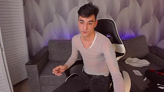 Slendy Knox online show from February 22, 2026, 2:37 pm