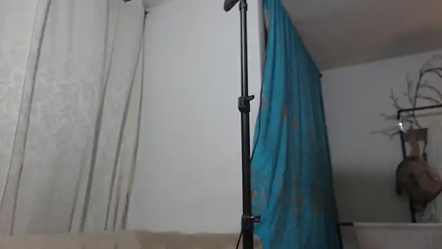 Snapshot of Dani-brown chatting on June 30, 2026, 12:00 am Dani-brown online show from June 30, 2026, 12:00 am