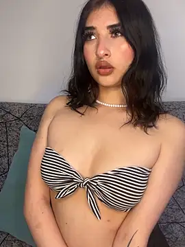 Snapshot of Kattengel_ chatting on February 17, 2026, 12:51 am Kattengel online show from February 17, 2026, 12:51 am