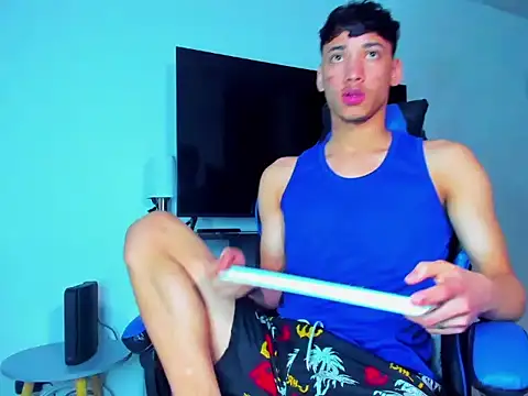 Lyam Russo online show from April 2, 2026, 3:37 am