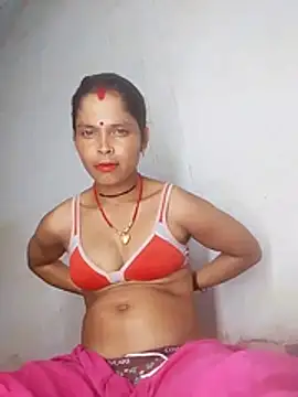Snapshot of Hot_bh87 chatting on June 5, 2026, 4:35 pm Hot bh87 online show from June 5, 2026, 4:35 pm