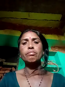 Snapshot of Hot_re83 chatting on February 16, 2026, 11:28 am Hot re83 online show from February 16, 2026, 11:28 am