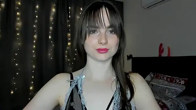 Snapshot of megann_fox2 chatting on February 23, 2026, 1:08 pm megann fox2 online show from February 23, 2026, 1:08 pm