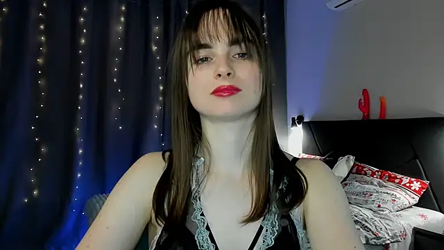 Snapshot of megann_fox2 chatting on February 24, 2026, 1:31 pm megann fox2 online show from February 24, 2026, 1:31 pm