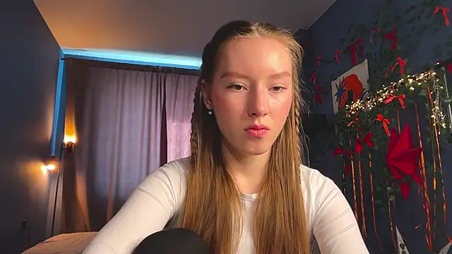 Snapshot of Anna_Kare chatting on March 8, 2026, 7:34 am Anna Kare online show from March 8, 2026, 7:34 am