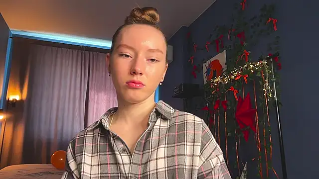 Snapshot of Anna_Kare chatting on March 11, 2026, 7:47 am Anna Kare online show from March 11, 2026, 7:47 am