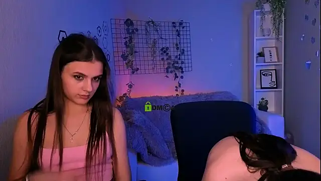 amalialowell online show from March 13, 2026, 8:26 pm