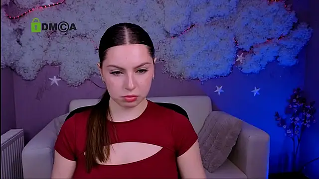 amalialowell online show from May 14, 2026, 9:27 am