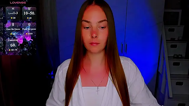 Maddy Wood  online show from June 22, 2026, 10:23 am