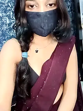 Cutie babes01 online show from May 26, 2026, 11:12 pm