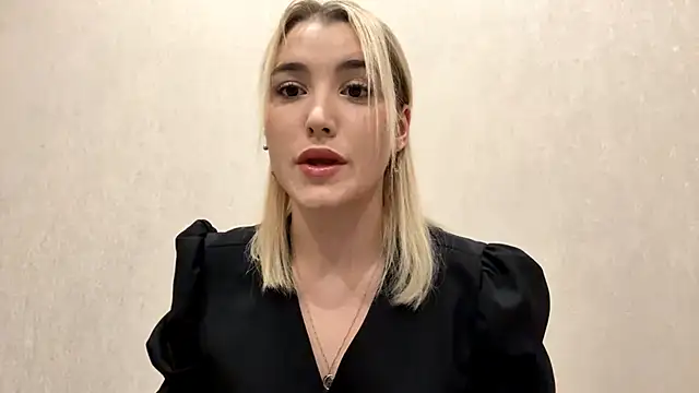 Snapshot of MerryVideo chatting on February 24, 2026, 9:02 pm MerryVideo online show from February 24, 2026, 9:02 pm