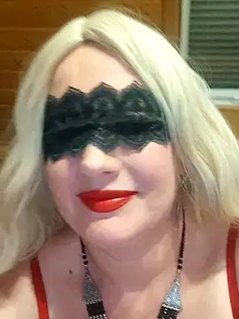 Snapshot of Chantal6996 chatting on March 2, 2026, 8:37 pm Chantal6996 online show from March 2, 2026, 8:37 pm