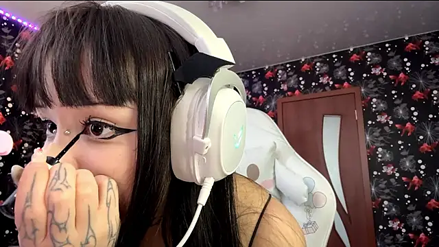 Luna Sohotti online show from March 23, 2026, 3:16 pm