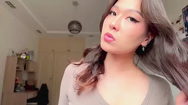 HannaOreo online show from April 13, 2026, 7:36 am