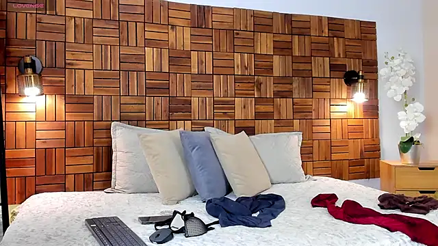 aleessiia online show from March 27, 2026, 1:33 pm