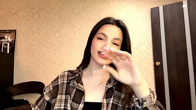 Kosandra k online show from March 15, 2026, 2:23 pm