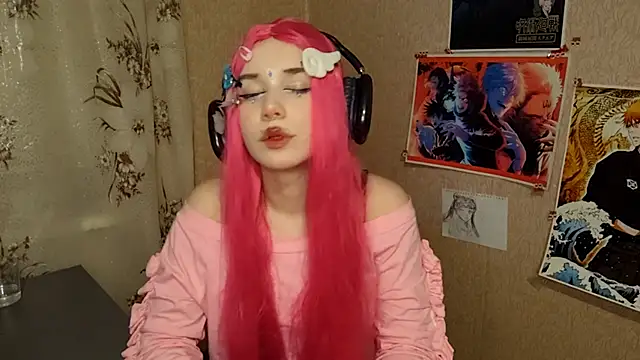 Snapshot of MilaTyan chatting on February 22, 2026, 5:22 pm MilaTyan online show from February 22, 2026, 5:22 pm