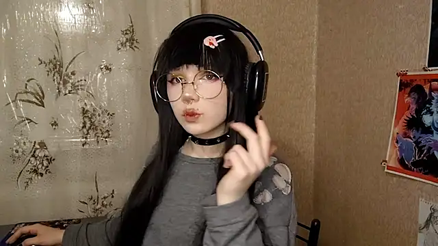 MilaTyan online show from March 3, 2026, 4:13 pm