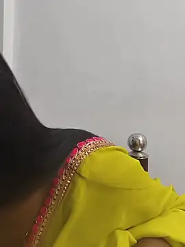 Cute-aryaa online show from June 17, 2026, 5:14 pm
