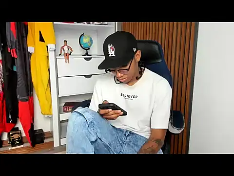 yandi hot online show from February 25, 2026, 2:05 pm