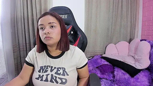 Sienna Lux01 online show from February 25, 2026, 5:55 pm